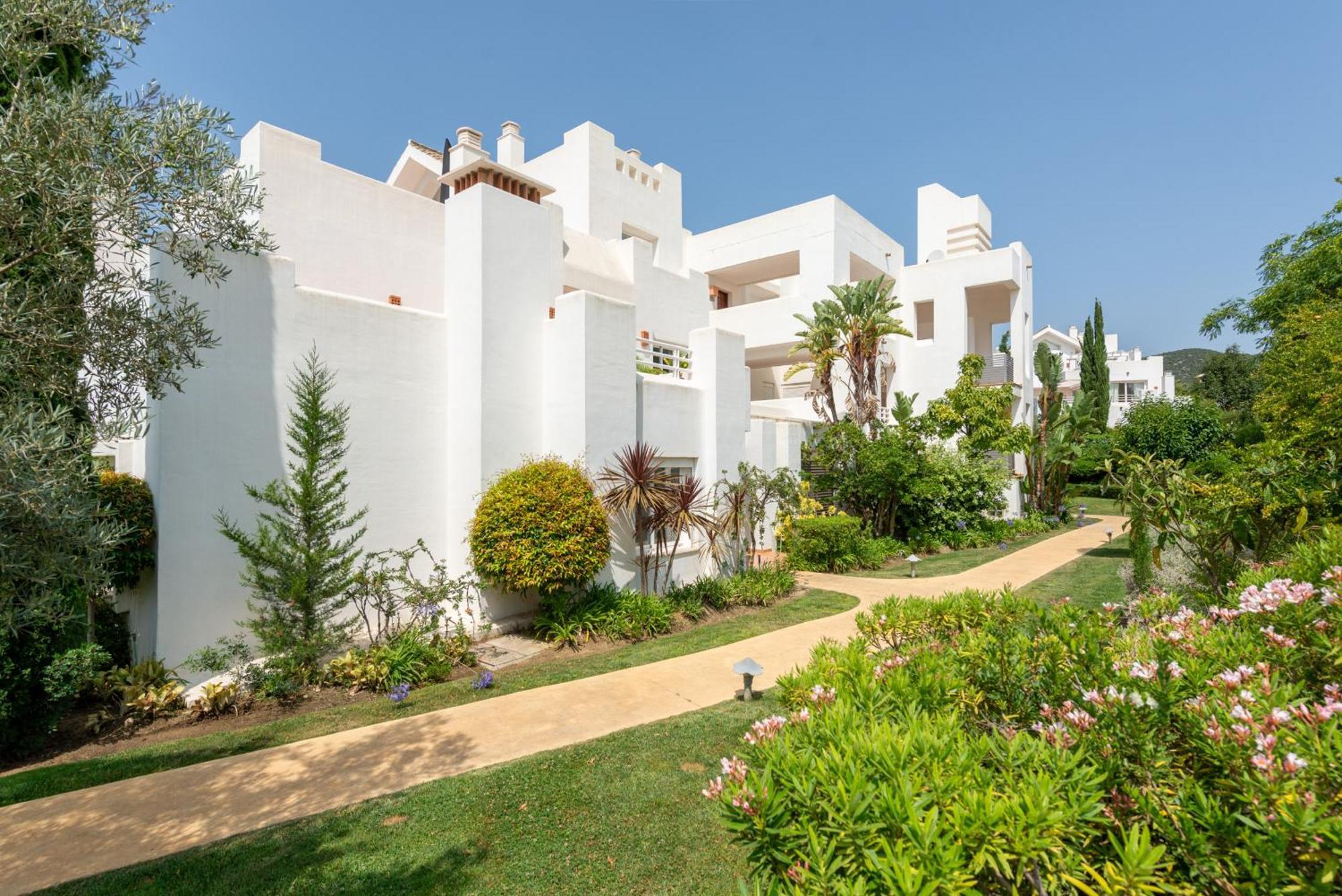Alcazaba Lagoon 2425 Luxury Private Beach Estepona Exteriör bild