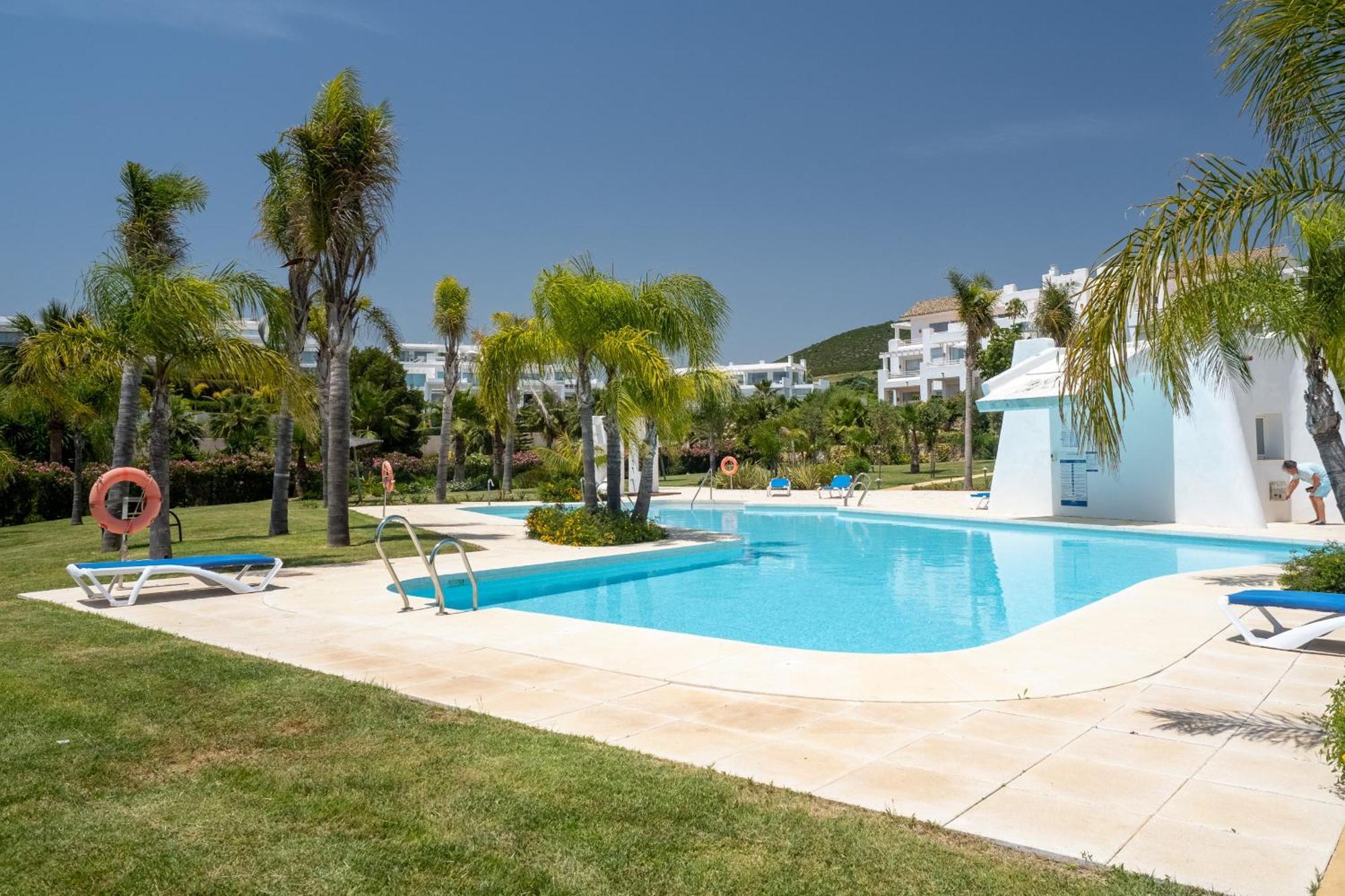 Alcazaba Lagoon 2425 Luxury Private Beach Estepona Exteriör bild